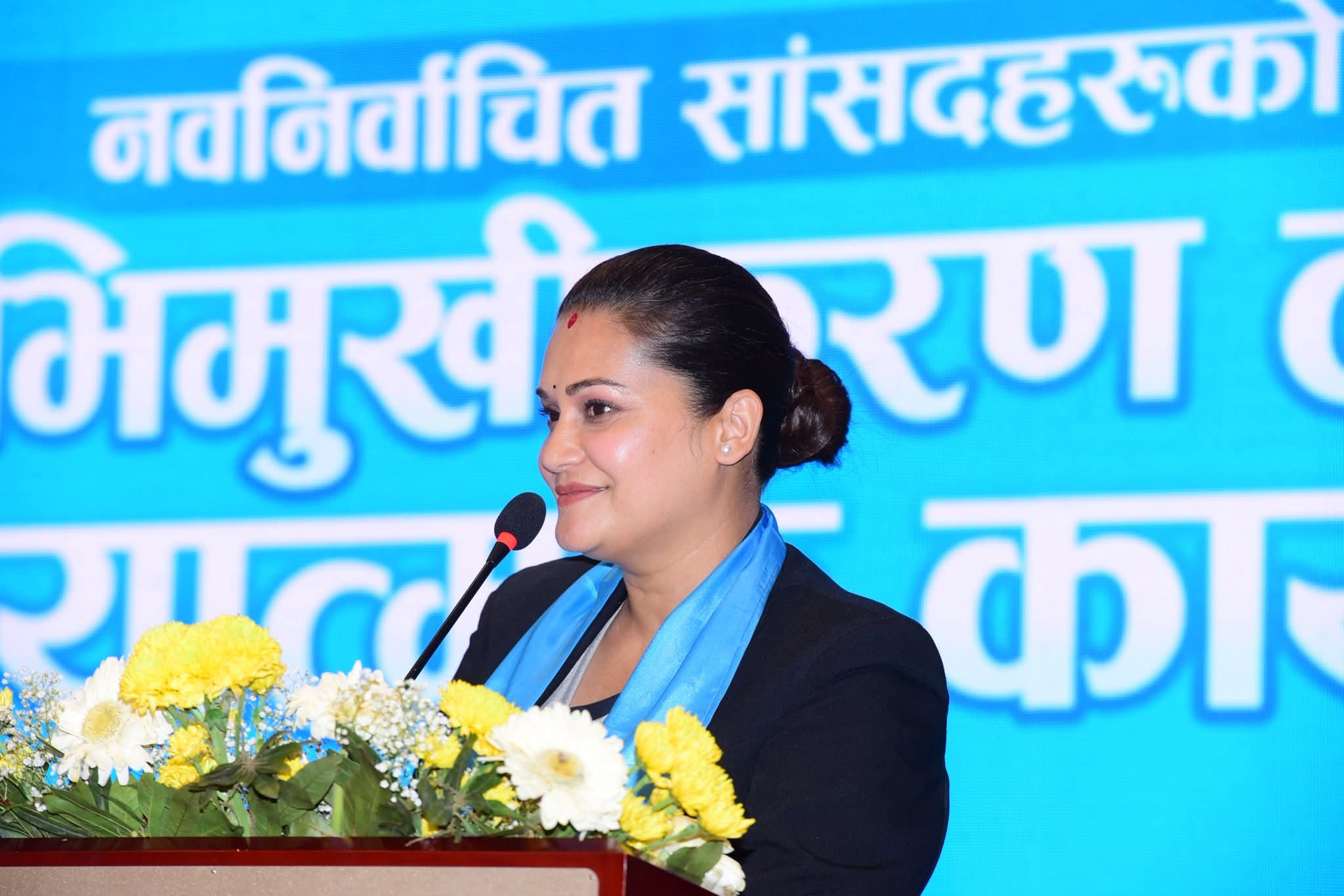 माननीय रिमा विश्वकर्मा रुकुम पूर्व आउँदै